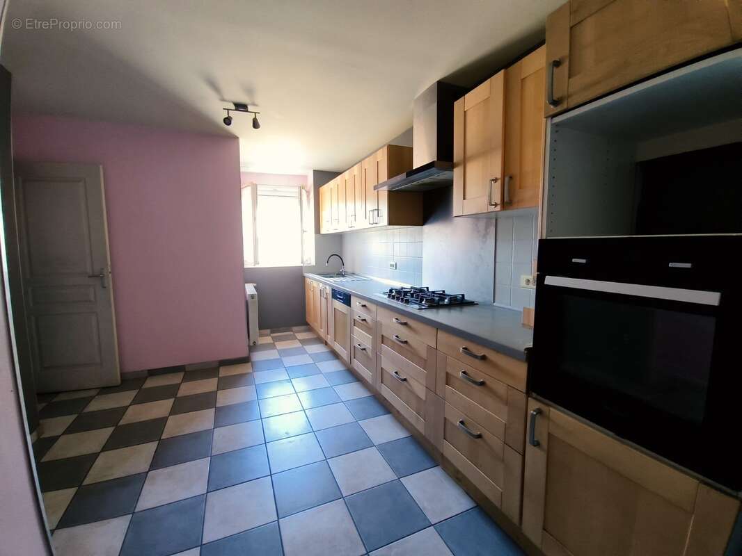 Maison de village 130m² et 62m² de potentiel -3 chambres-Bureau-caves - photo 2