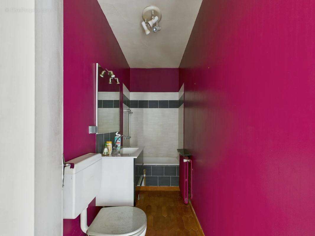 Maison à SAINT-MAUR-DES-FOSSES