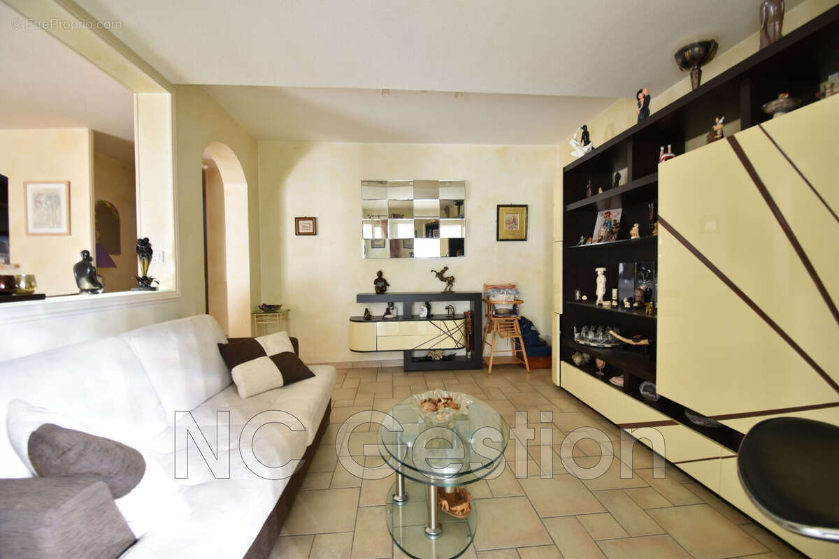 Maison à LA COLLE-SUR-LOUP