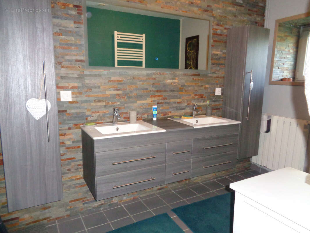 Maison à SAINT-BENIN-D'AZY