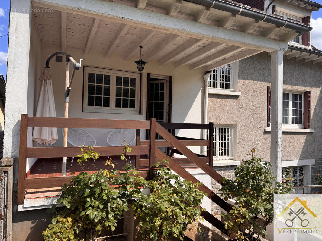 Maison à OBJAT
