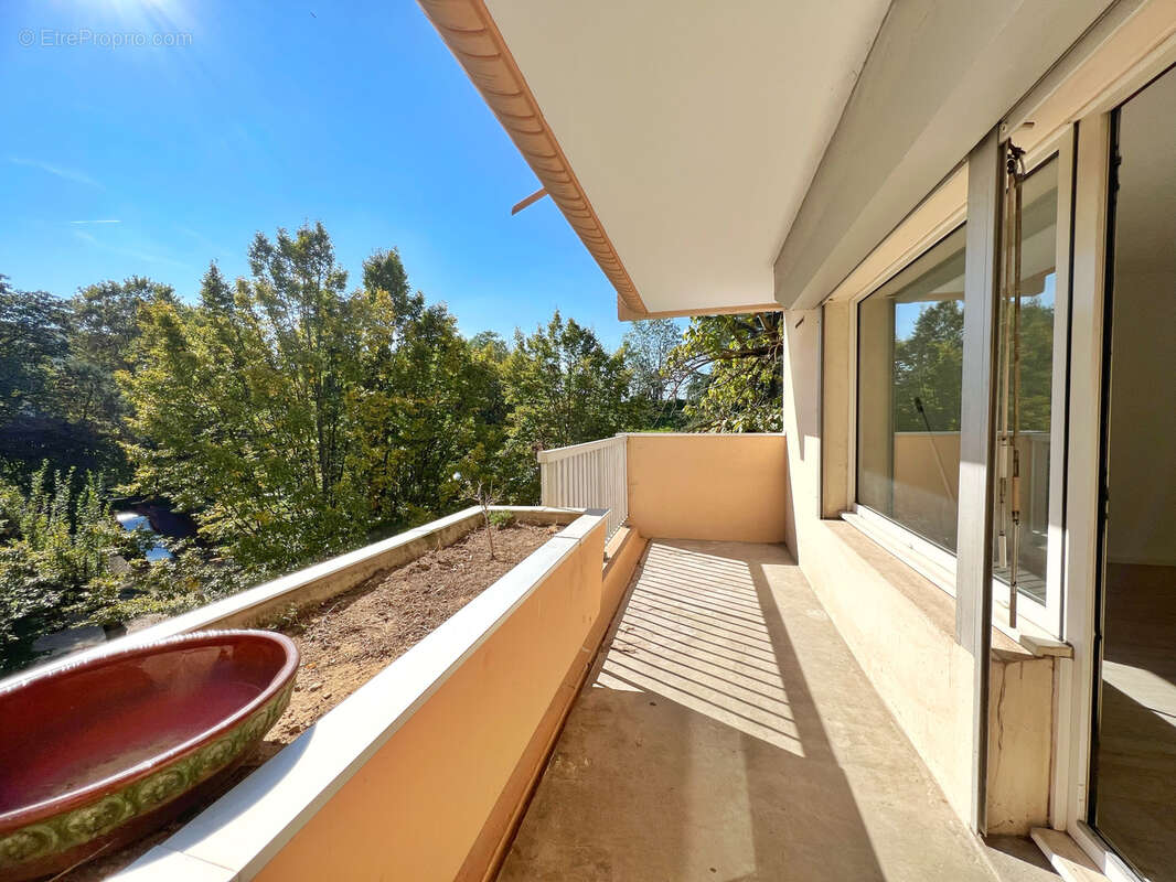 Appartement à LYON-8E