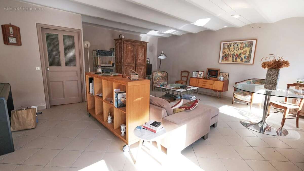 Maison à ROUSSILLON-EN-MORVAN