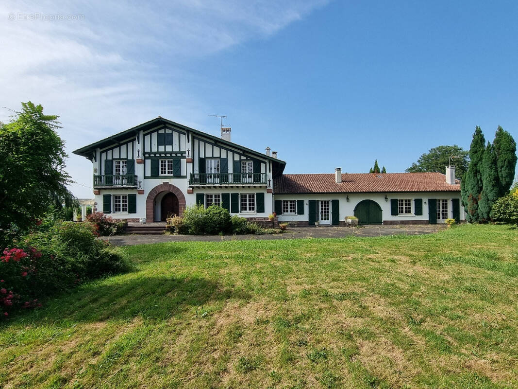 Maison à SAINT-PALAIS