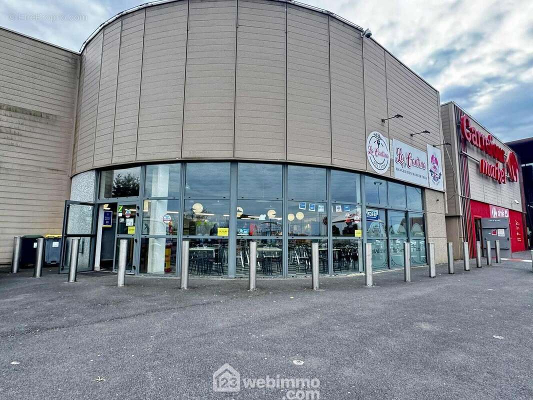 Un restaurant accueillant, prêt à séduire vos futurs clients. Allons le découvrir ! - Commerce à FRESNOY-LE-GRAND