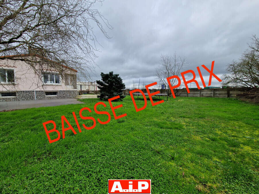 Maison à SAINT-PROUANT