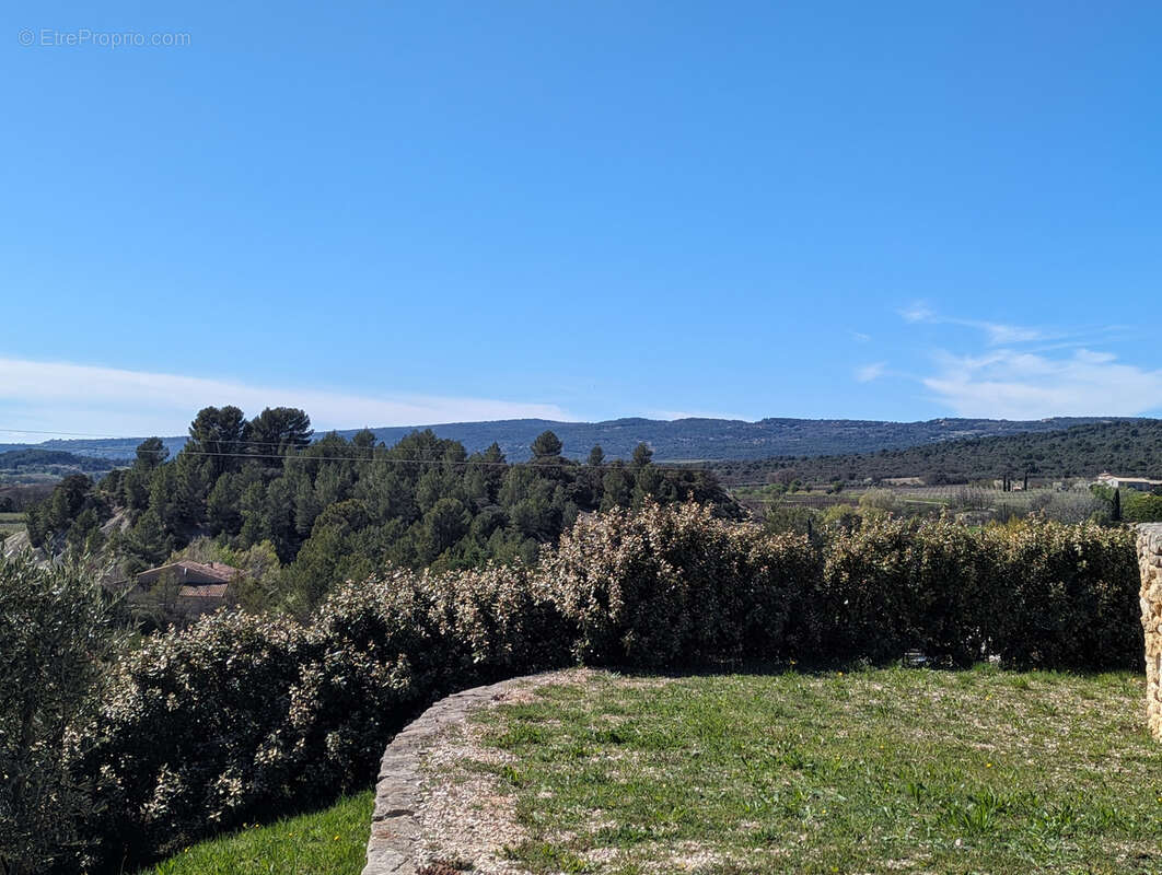 Maison à SAINT-SATURNIN-LES-APT