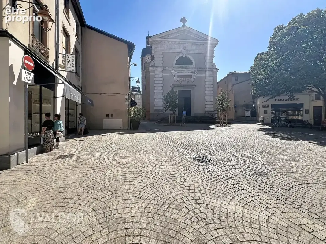 Appartement 130 m² à Neuville-Sur-Saone  - photo 4