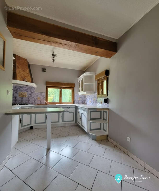Maison 100 m² à Saint-Michel  - photo 2