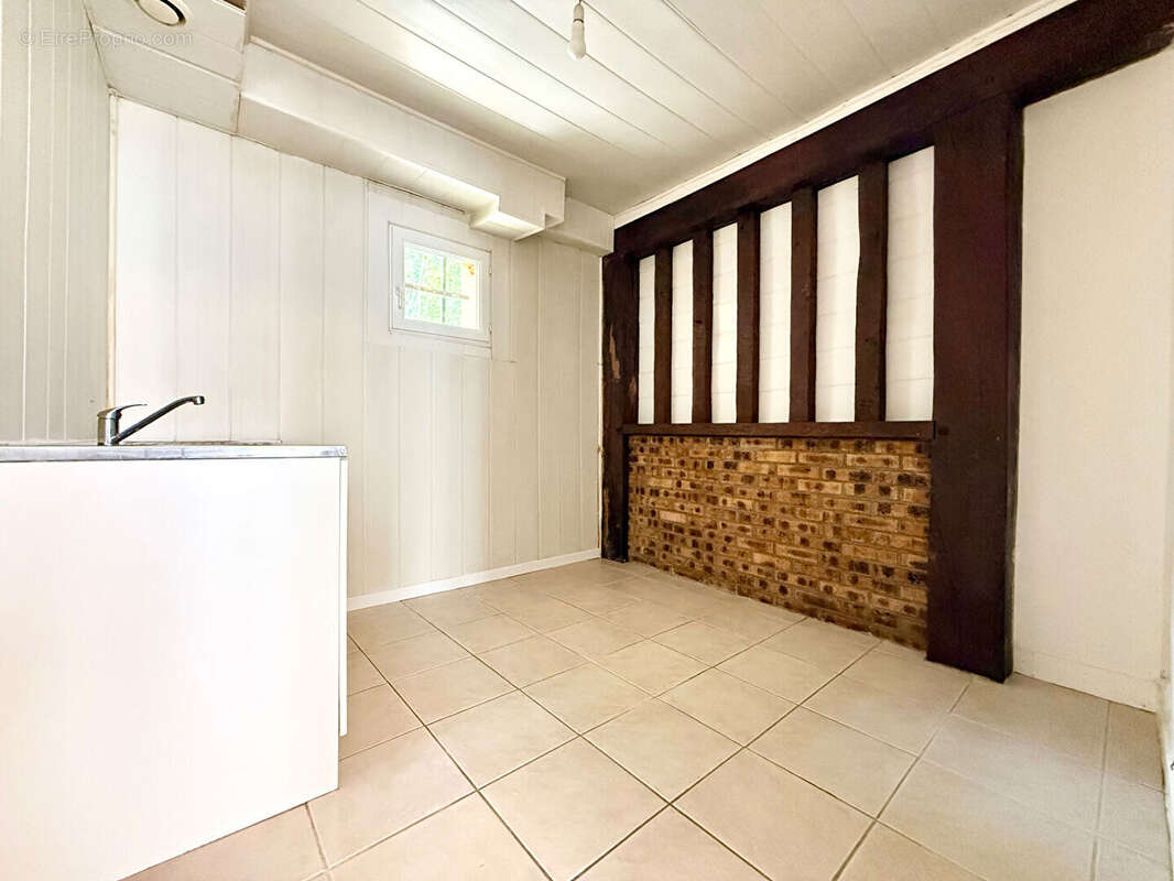 Appartement à rénover - Issou - 3 pièces - 50 m2 - photo 4