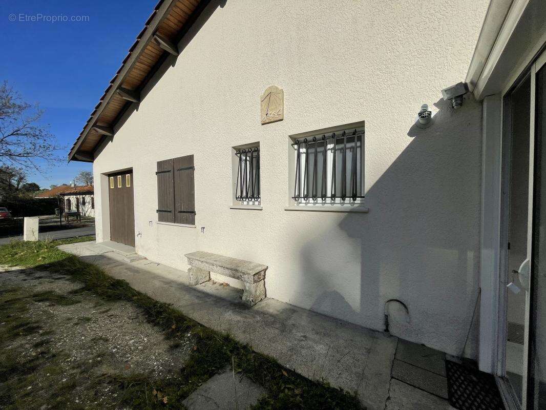 Maison à MARTIGNAS-SUR-JALLE