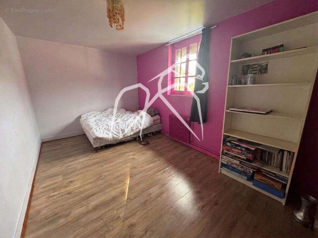 Maison 166m²  Saint Aubin Epinay A rénover  - photo 8