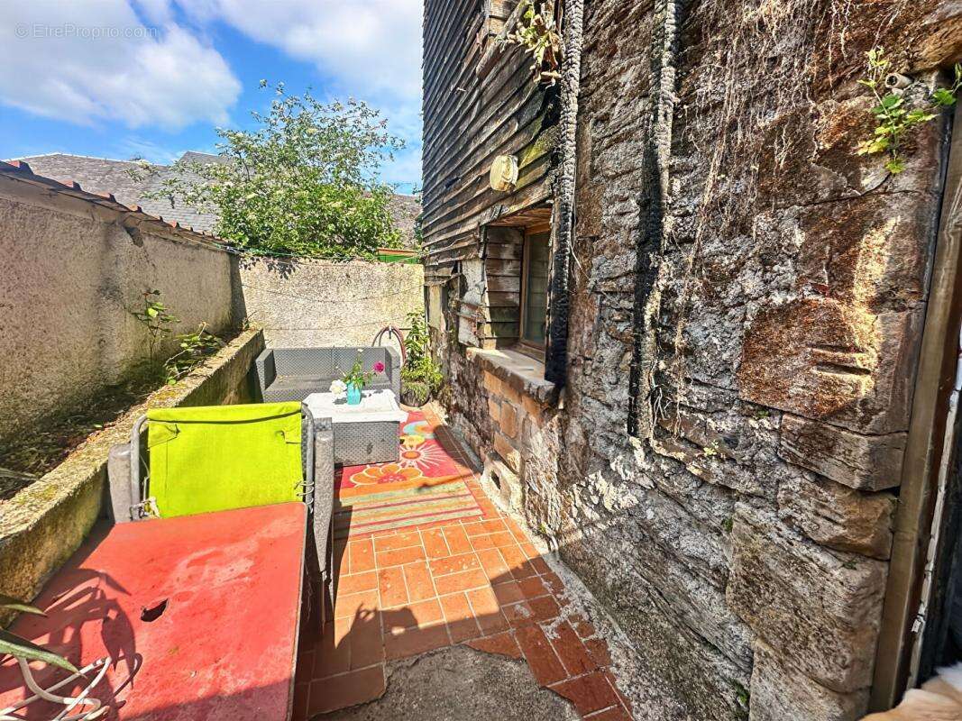 Maison à NOUZONVILLE