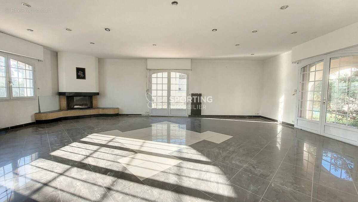 Maison à SAINTE-EULALIE