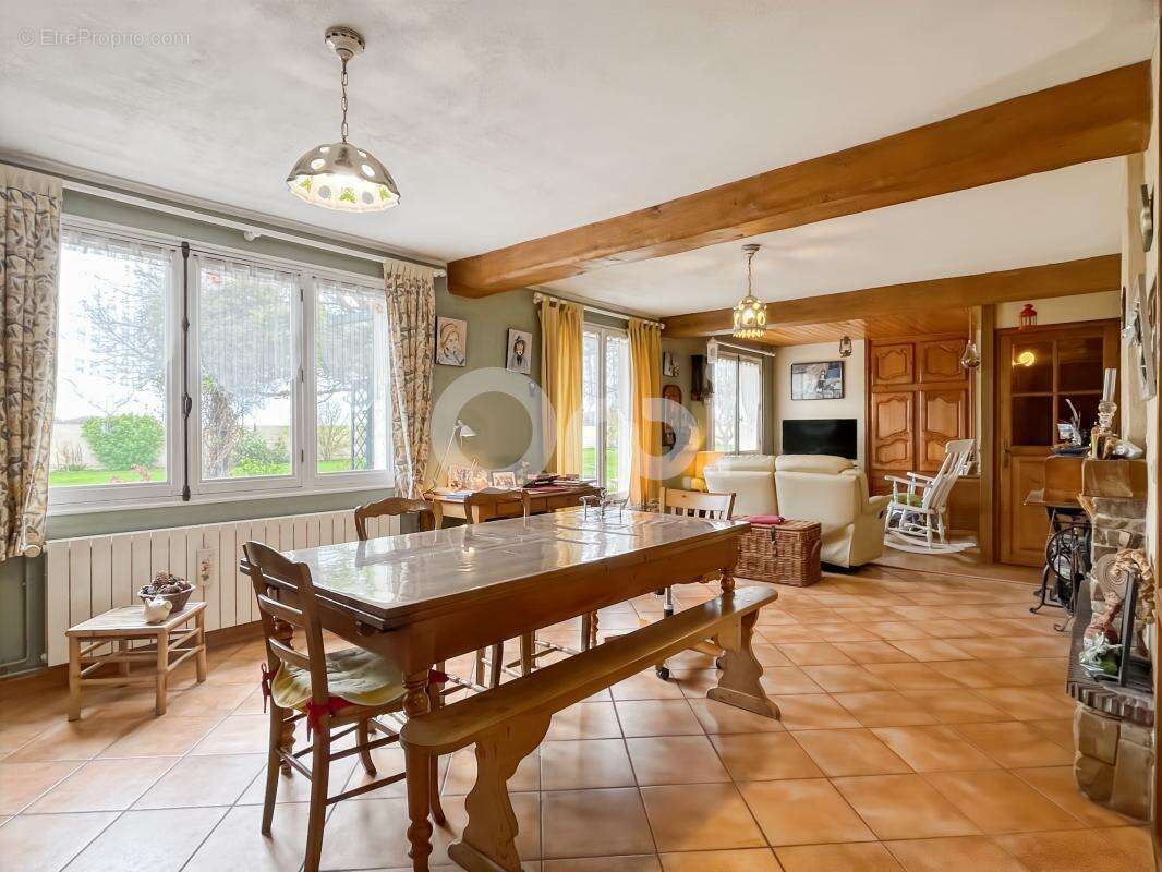 Maison à FRESNEY