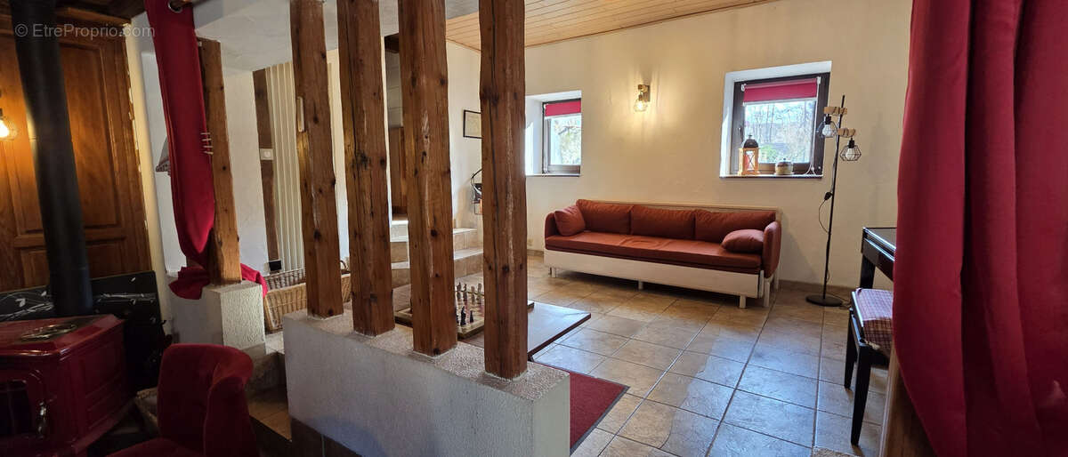 Champenay, commune de Plaine, spacieuse maison de caractère, rénovée, 192 m2, 4 chambres. - photo 48