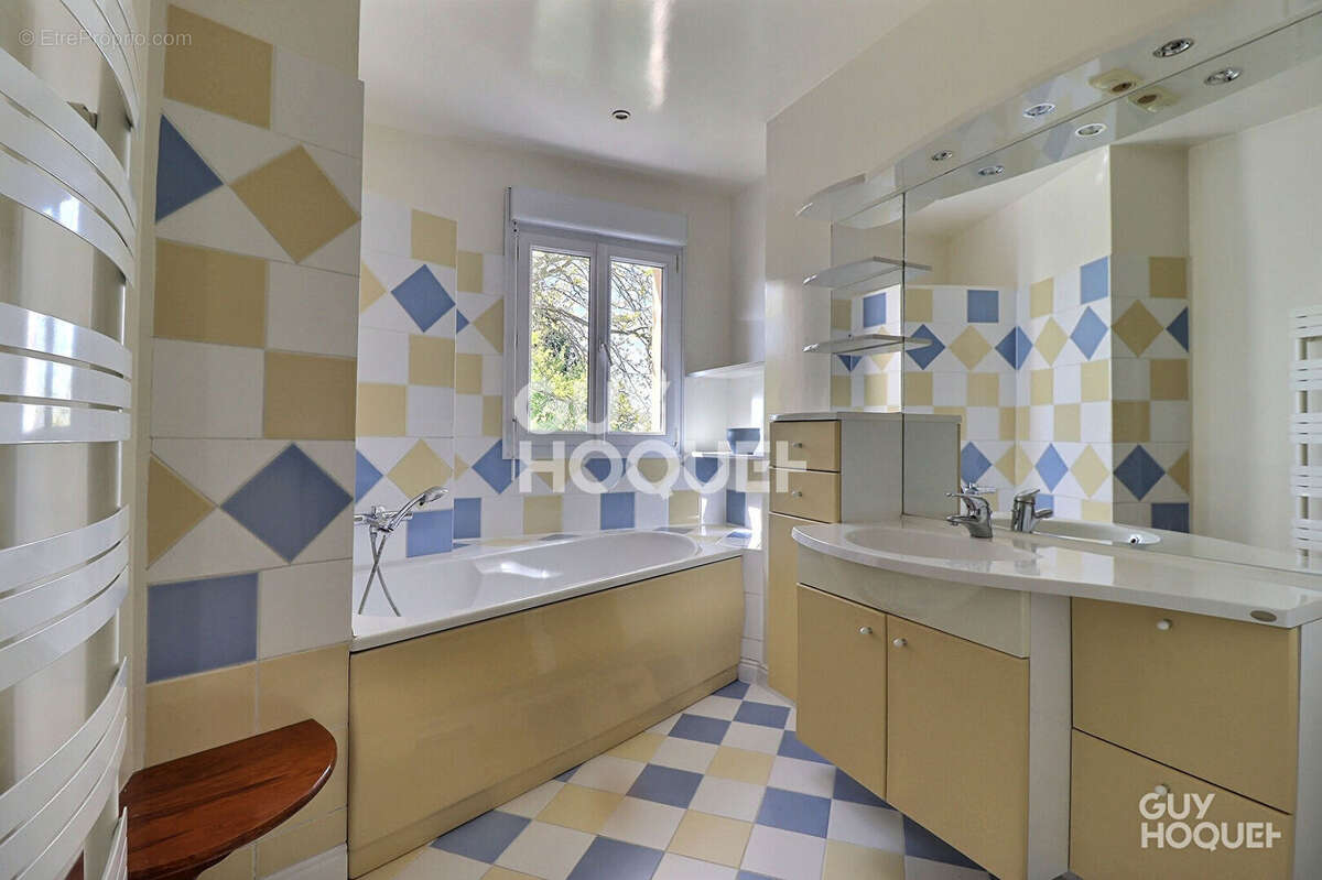 Maison à SAINT-MICHEL-SUR-ORGE