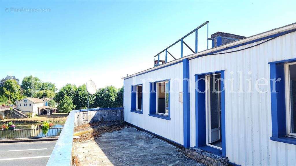 Immeuble de 350m2 à vendre sur Mussidan - photo 6