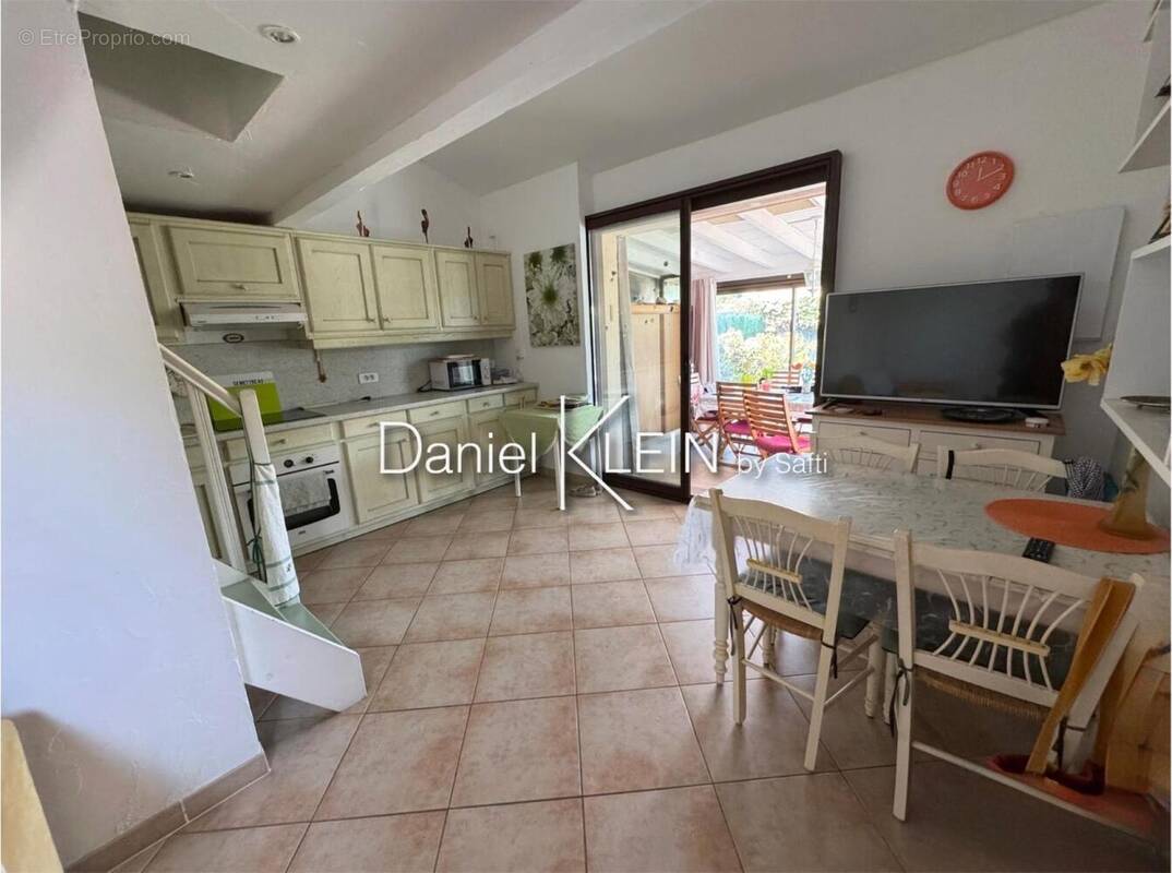 Photo 1 - Maison à TOURRETTES