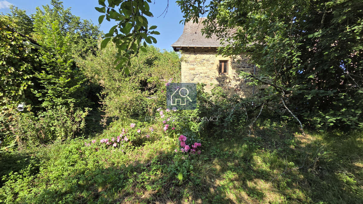 Maison à SAINT-COME-D'OLT