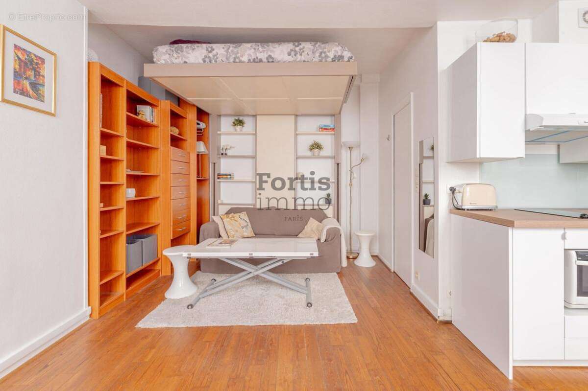 Appartement à PARIS-2E