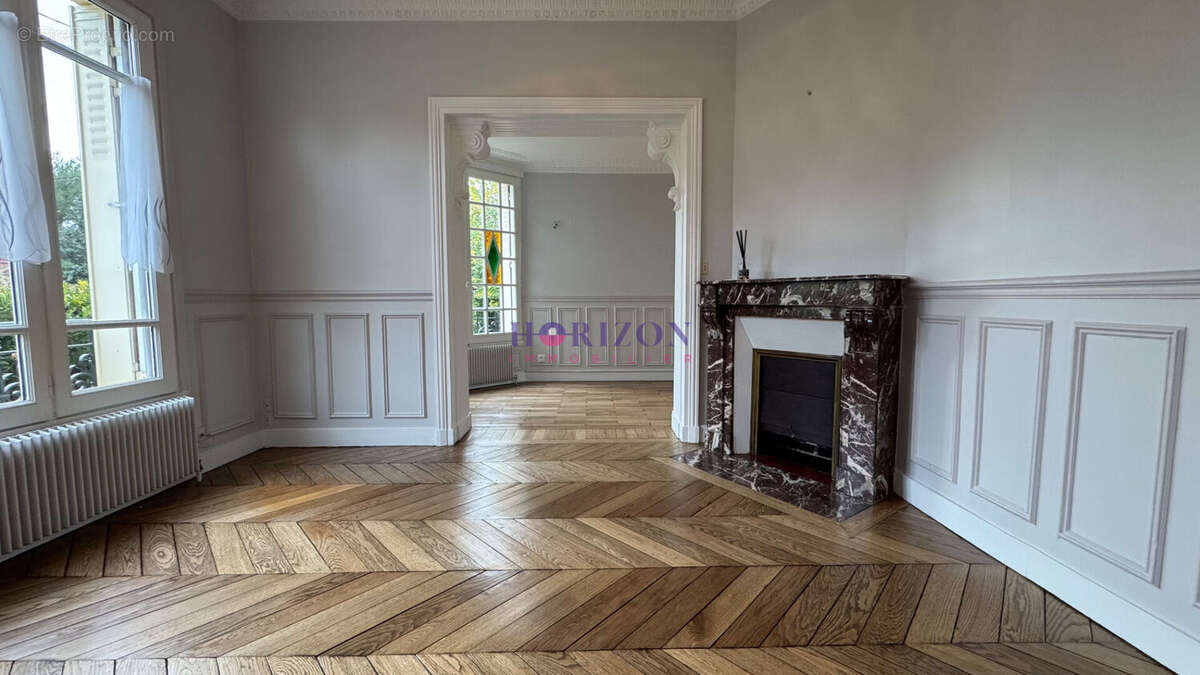 Maison à BEAUMONT-SUR-OISE