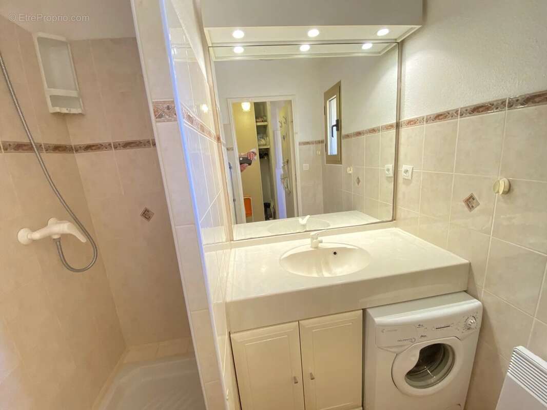 Appartement à LA LONDE-LES-MAURES