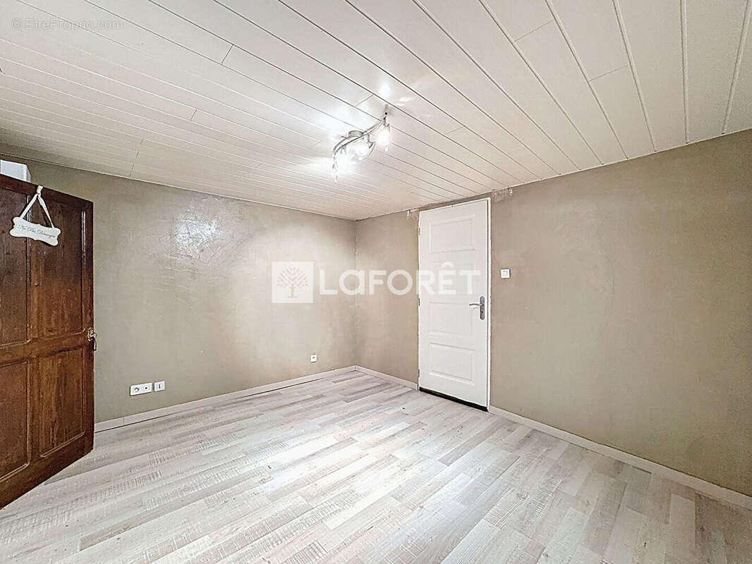 Maison à BEAUJEU-SAINT-VALLIER-PIERREJUX-ET-QUITTEUR