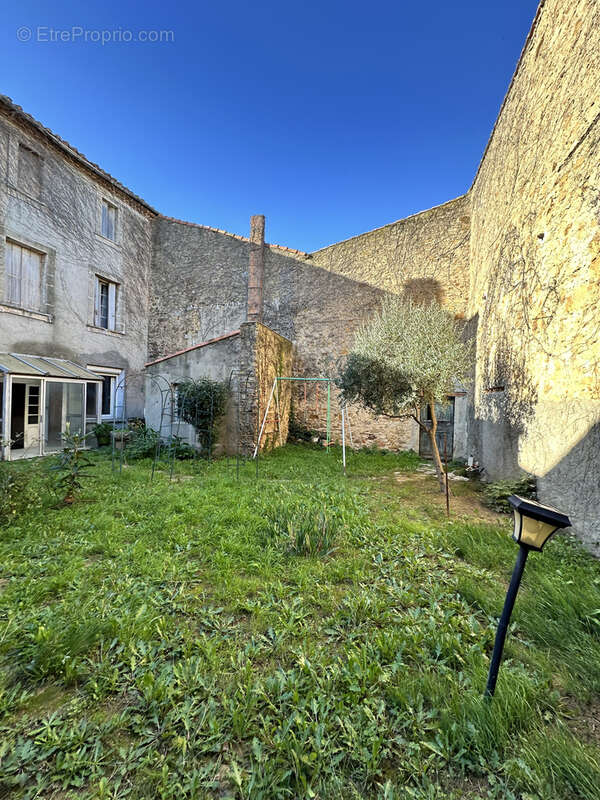 Maison à SAINT-ANDRE-DE-ROQUELONGUE