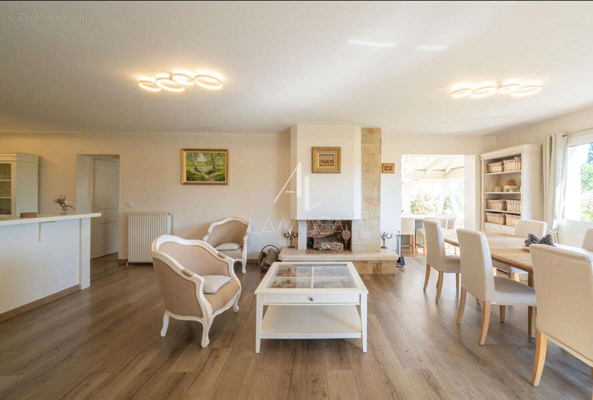 Maison à THORIGNY-SUR-MARNE