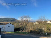 Terrain à LA ROCHE-VINEUSE