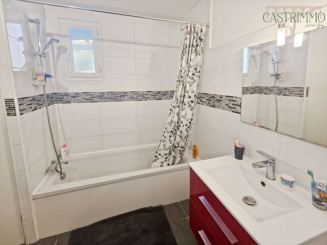 Appartement à SUSSARGUES