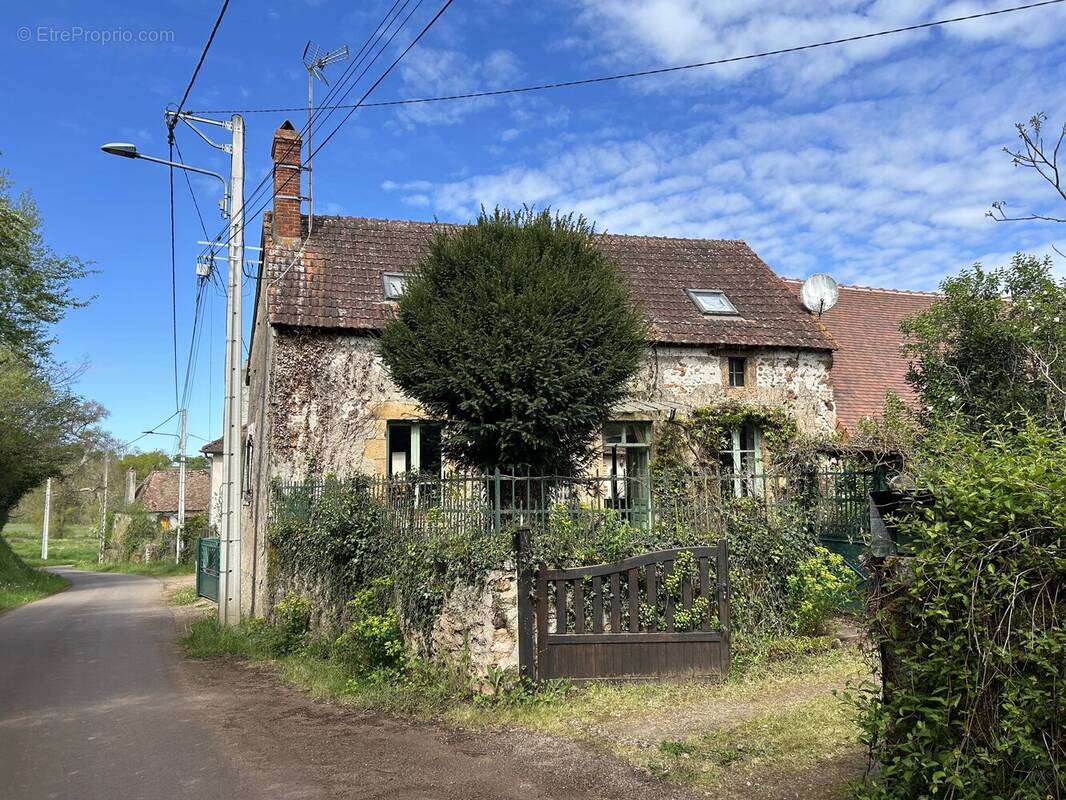 Maison à CHAILLAC