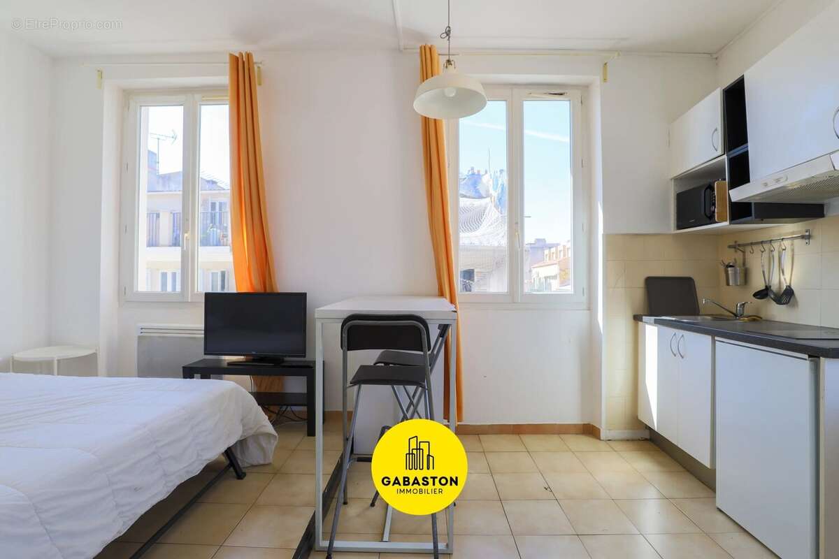 Appartement à MARSEILLE-1E