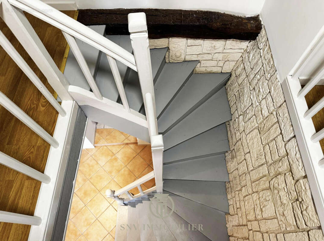 Maison à MONTAIGUET-EN-FOREZ