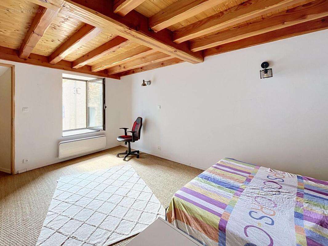 Maison 140 m² à Glaine-Montaigut  - photo 11