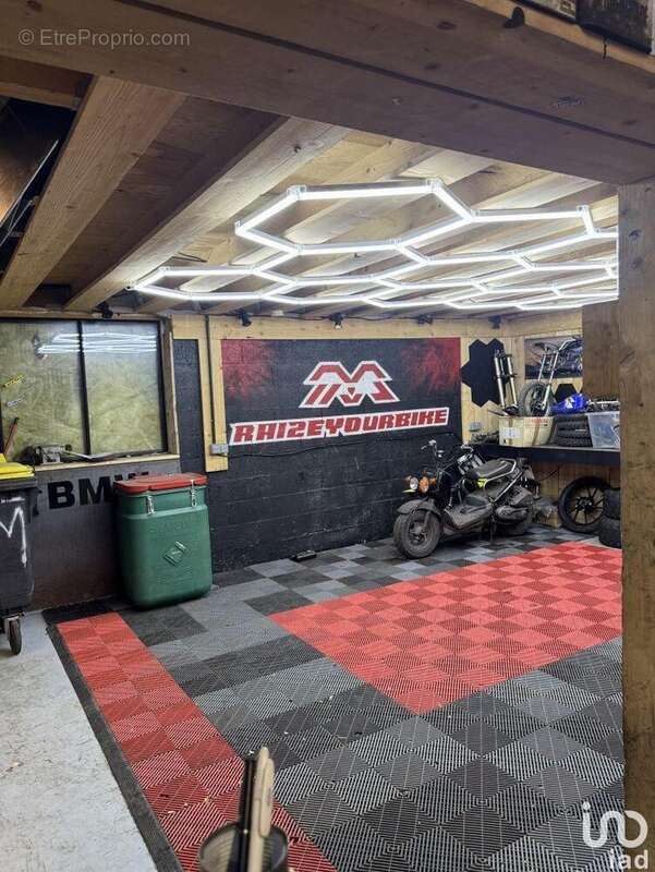 Photo 6 - Commerce à AVRAINVILLE