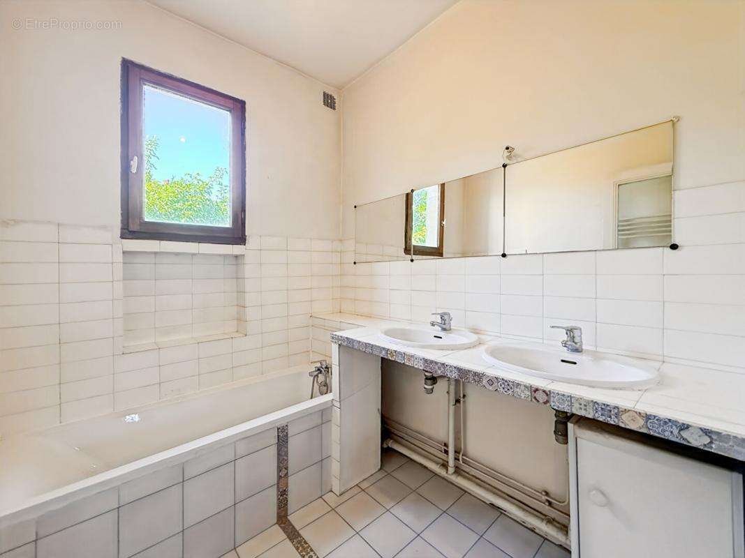 Maison à LIVRY-GARGAN