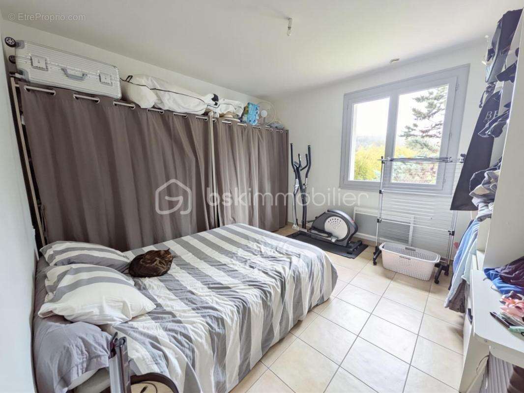 Maison à VIC-FEZENSAC