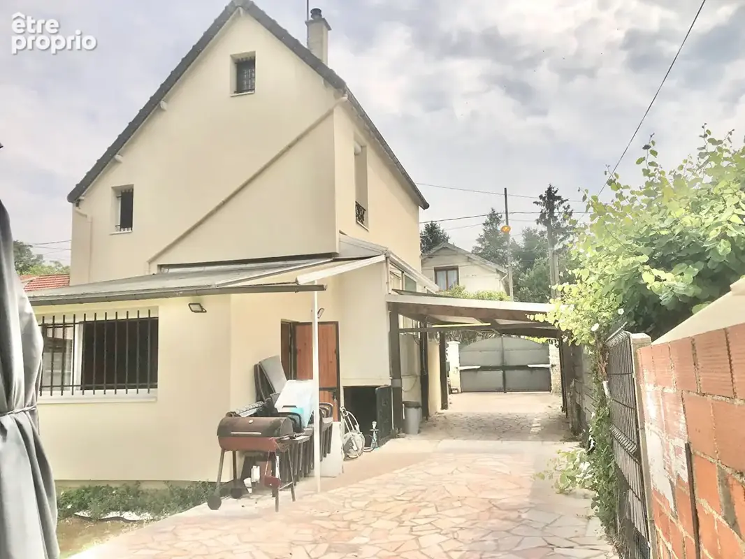 Maison à SARCELLES
