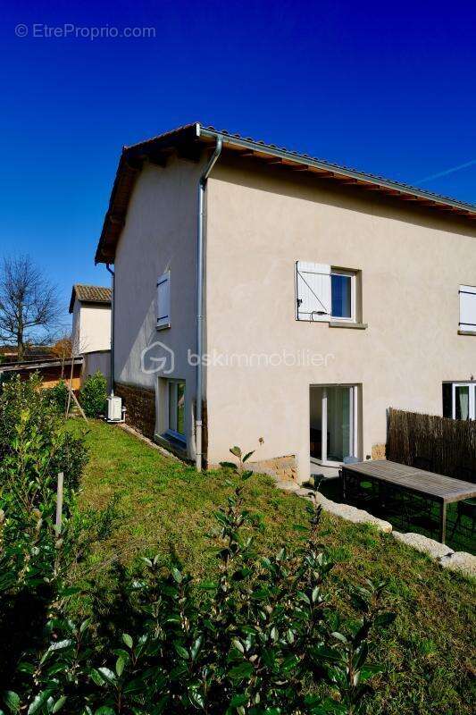Maison à ARNAS