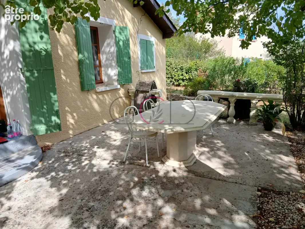 Photo Maison à Nans-Les-Pins au prix de 262 000€