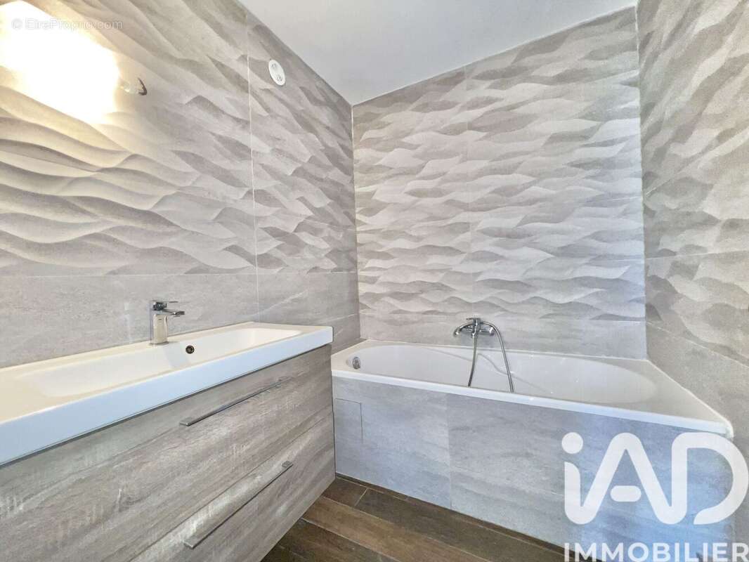 Photo 9 - Appartement à MARSEILLE-10E