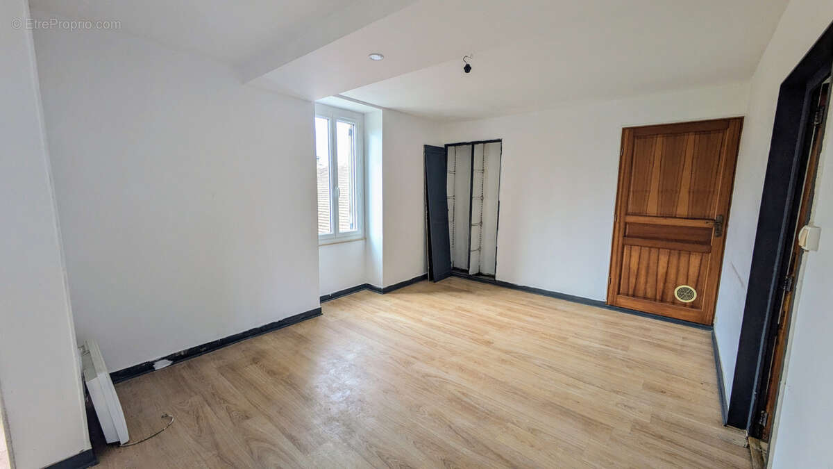 Appartement à APPOIGNY