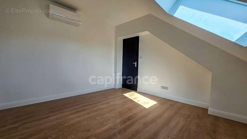 Appartement à MORIGNY-CHAMPIGNY