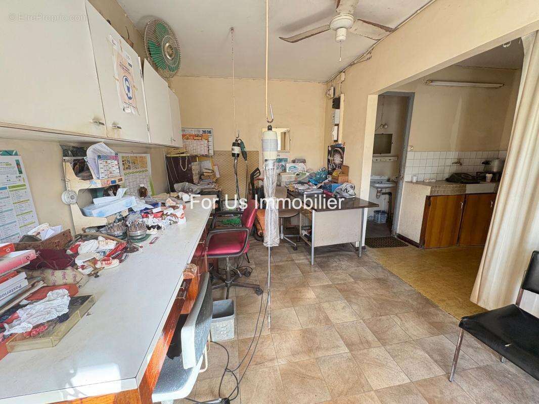 Commerce à POINTE-A-PITRE