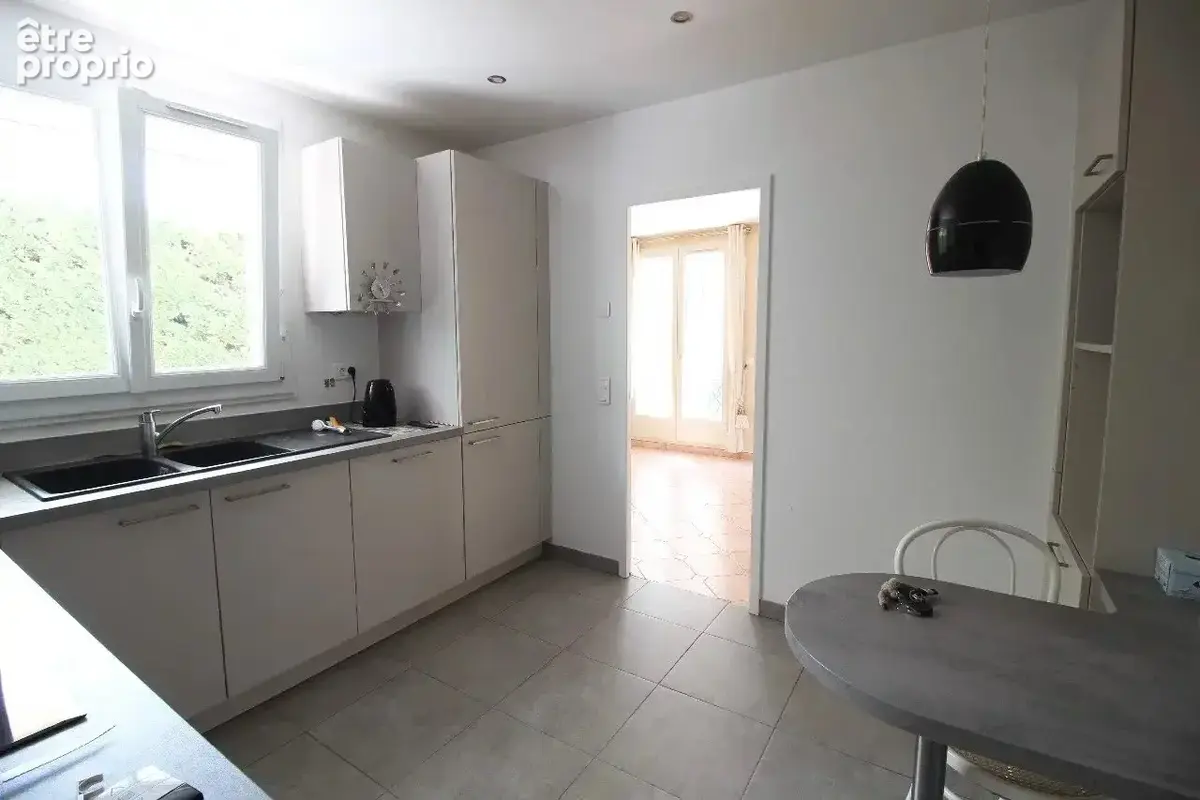 Maison 8 pièces 170 m² à vendre à Ozoir-La-Ferriere (77330) - photo 5