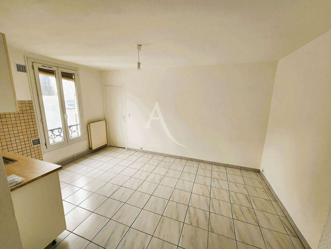 Appartement à PARIS-19E