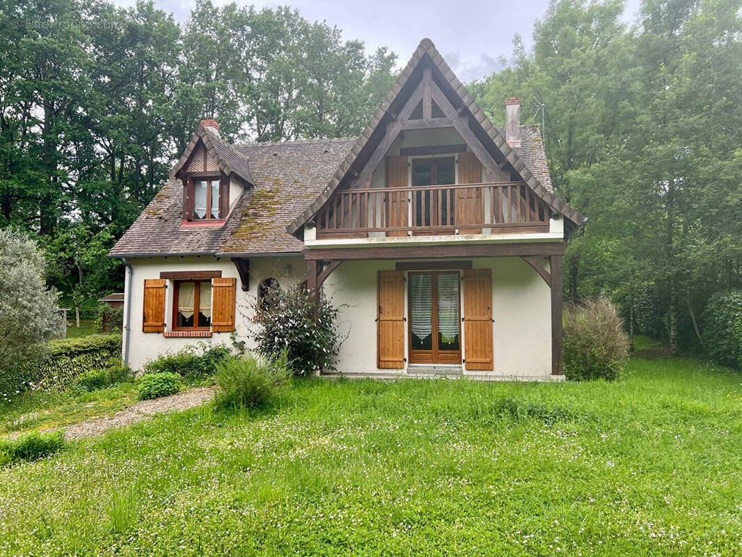 Maison à NAZELLES-NEGRON