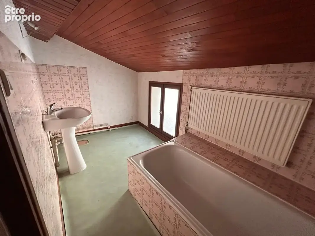 Maison 3 pièces 70 m² à vendre à Pouilly-Les-Nonains (42155) - photo 9